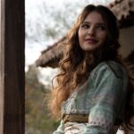 Sara Sandeva Instagram – Nečista krv se emituva i vo Makedonija na TV Telma! Vi blagodaram za prekrasnite poraki što mi gi isprativte i za vašite ubavi komentari! Ovaa uloga mi ja gali dušata, i Sofka zasekogaš ke ostane vo moeto srce! Vi blagodaram, Sara ❤️🇲🇰