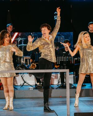 Sara Sandeva Instagram - Marta 2023. Děkuji @letni_scena_musea_kampa a celý naší partě za další krásný léto. Tak zas za rok. ✨✨✨