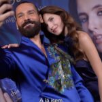 Sara Sandeva Instagram – Chci všem, kdou jsou tohoto vyjímečného projektu i produktu součástí poděkovat…💙💙💙. To video mě vlastně neskutečně dojalo. Děkuji že jste součástí mého životního naplnění… a děkuji, že MISTERIUM BY @sarasandeva tak milujete..🦚💙.