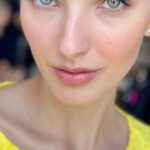 Sara Sandeva Instagram – Lovely beauty SARA 🤍✨ @sarasandeva #day7
#makeupbyme @armanibeauty douglas
@elleczech #ellebeautylounge #kviff #ellebeauty
