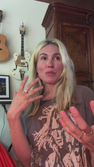 Sarah Carter Instagram - … this live got cut short due to an important call.  I will catch up with you soon! Thank you for saying hello. xx

Link in bio to pre-order your exclusive IN HER NAME Blu-Ray @amazonprime 

The Blu-Ray includes our short behind the scenes documentary: Three Women, Two Stories, One Vision: The Making of In Her Name

Let me know you got it! It will be shipped out June 25th!!!

Filmed and Edited by @adampetrishin