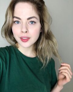 Actress Sarah Dugdale HD Instagram Photos and Wallpapers June 2019