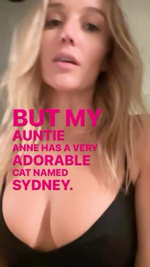Sarah Dumont Instagram - Calling all LA cat ladies & cat daddies… DM me