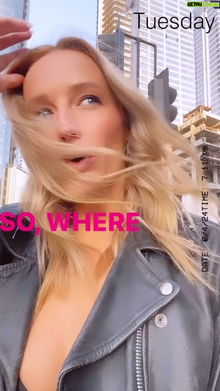 Sarah Dumont - 3 Likes - The questions… I have so many…
Country in #DTLA is a #SIGHT , I’ll tell you what