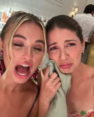 Sarah Fisher Instagram - Crispyyy wedding edition🥹🌸🦋