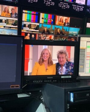 Sarah-Jane Mee Instagram - Thank you @sirrodstewart for bringing some much needed cheer to what has been a pretty grim week in news - great to have Sir Rod in the studio talking about his new summer tour, his pivot from rock to jazz, the #NHS, #BorisJohnson and #Ukraine
Never a dull moment when he is on our screens.  A big thank you from @skynews - we needed this today!