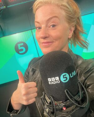 Sarah-Jane Mee Instagram - Thanks for your company @bbc5live this morning!  Great starting line up with @harryjudd (annoyingly good at everything) @eddiehearn @drzoewilliams @tatsdowie @chessie_bent 
Back with #TheUKTonight @skynews 8pm tomorrow night - see you then x
#SJUK
