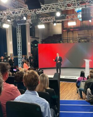 Sarah-Jane Mee Instagram - #BattleForNumber10 so proud of what @skynews did last night - we went big and we went bold…not like us is it 😉
@bethrigbysky quite rightly getting all the plaudits (back down to Earth with a bump and back to the campaign trail this morning!😵‍💫) but there were so many people behind the scenes that GRAFTED to pull this off.  WHAT A TEAM.
Feeling particularly proud that my U.K. Tonight gang were so integral @lcp38 running the show with @neal__walker @itsoliviamay_
My Grimsby gals @hollygreen19 @emilykatehulme behind much of the build up to the main event 👏🏻
And finally Grimsby you were as always the best - our audience bringing the 💥💥💥💥 
21 days to go! #GE2024