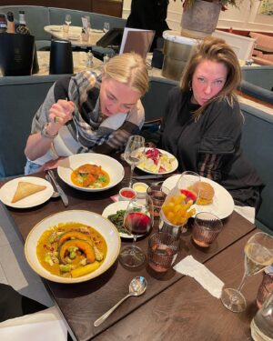 Sarah-Jane Mee Instagram - A brilliant birthday lunch for @gallacherkirsty & @woolyanna1 - well done @natalie_pinkham for getting us all together - it’s like herding cats with work schedules, school pick ups and geographical locations…
I nearly didn’t make it but so glad I did.  SO IMPORTANT to make time for friends - I’m conscious I’ve let this slip lately 🫠
So a power lunch hour appearance from me - #Brentford you sexy beast! ( @owainwalbyoff @natalie_pinkham have said this for years btw 😂) what a great spot @samsriversidew6 @samharrisonlondon - delicious food - not far from Sky HQ so I’ll be back soon
@thebrentfordproject