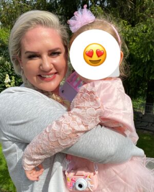 Sarah Knappik Instagram - Endlich ist unsere Prinzessin drei Jahre alt ❤️🐣