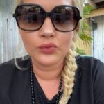 Sarah Knappik