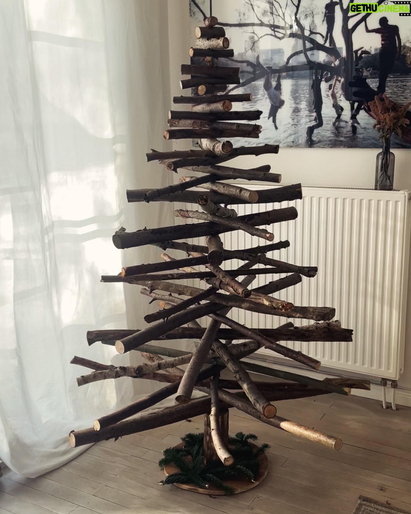 Sarah Kuttner - 3.9K Likes - Baum steht. 😎🎄