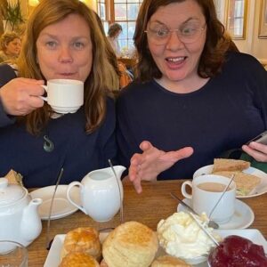 Sarah Parish Instagram - Off to Lyme Regis with my oldest and dearest mates. What a tonic. Always lots of laugh and lots of love.
@annebaggesen @jopearson33 @beckyfirth1 #Nat #Helen #wheniwasstilldes #Alevels #Yeovilcollege