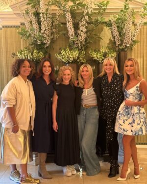 Sarah Parish Instagram - The best team of women - Couldn’t live without these girls. Celebrating life in general… 🥂