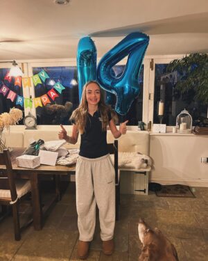 Sarah Parish Instagram - Little Nelly is 14! How the hell did that happen? Happy Birthday darling girl. Oh how we love you.🎉❤️🎉❤️🎉❤️@thejimmurray