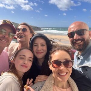 Sarah Parish Instagram - Remembering last weekend in gorgeous St Ives with our mates @rcmk @kimberkp1978  Managed to pack in 3 fantastic, fun filled days and nights before travelling back to London to finish filming Geek Girl. Hit with Norovirus just before my final shot!!! Had to be wrapped early and sent back to hotel. Much better now but still fairly wiped out by it!! What a week.☀️🏄‍♂️🌊🍷🎬🤢🤮😴😴…..🍷@thejimmurray #Matilta #Nelly #StIves #Cornwall #Summer