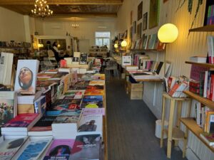 Sarah Polley Instagram - What a gorgeous bookstore. @unlivreasoimtl thank you for hosting me!