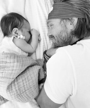 Sarah Roemer Instagram - Happy Birthday to the man, the myth, the legend! We celebrate you today and always!!! LOVE LOVE LOVE LOVE you from all of us! Thank you for being born and thank you for being you:) Our favorite human.
❤️ 💙 🩷 💜 @chadmichaelmurray
