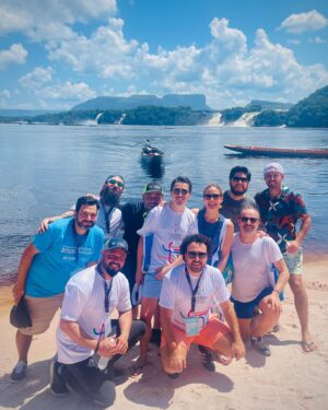 Sarah Willis Instagram - Il Congreso Mundial El Sistema - Part 2 Canaima
We were lucky enough to visit stunning Canaima where there is fantastic music going on @sistemacanaima in the indigenous community. A short walk from the “airport” we were greeted by a wind ensemble playing the New World Symphony directed by @priscilapcam. The day was full of music and we even got to expore behind the famous waterfall - it was a very bonding day for all of us imvolved in the Congreso and beautiful to see the power of music in this community.