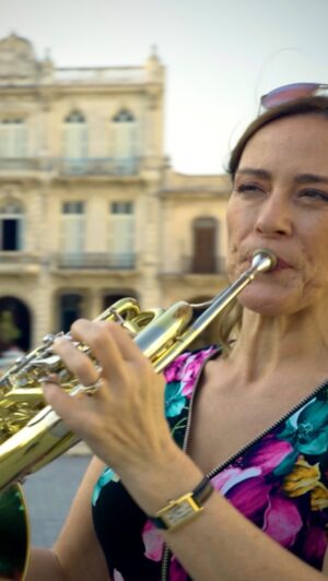 Sarah Willis Instagram - Mozart y Mambo - La Bella Cubana  The Mozart Horn concertos are complete, the third album in our #MozartyMambo trilogy will be released worldwide on Sept.8th and we are so happy and proud to share this video with you. Directed by @magdalena_zieba_schwind  and filmed by @dpchris & @lena_photo , it is packed with beautiful memories which make us smile and cry at the same time. The album is full of incredible music which we played with all our hearts ❤️ Such an honour to have @jonnykell1 , @wenzel_fuchs & Stefan Schweigert of the @berlinphil join us for Mozart’s Sinfonia Concertante and a wonderful new arrangement of La Bella Cubana by @_jorgearagon. So much more on the album & we can’t wait to share the whole album with you all on September 8th! 🎉💃🏻🕺🏻📯
