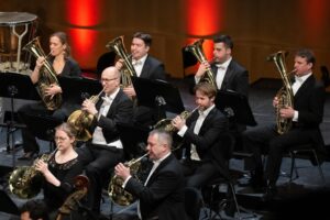 Sarah Willis Instagram - Thank you Baden Baden! 💐Our @berlinphil Easter Festival ended today and here are some memories of our three weeks here - lots of horns, Wagner Tubas, and a Berlin Phil Brass concert, all with great colleagues and friends. See you next year! 💖 

📷 @monikarittershaus 🙏🌷