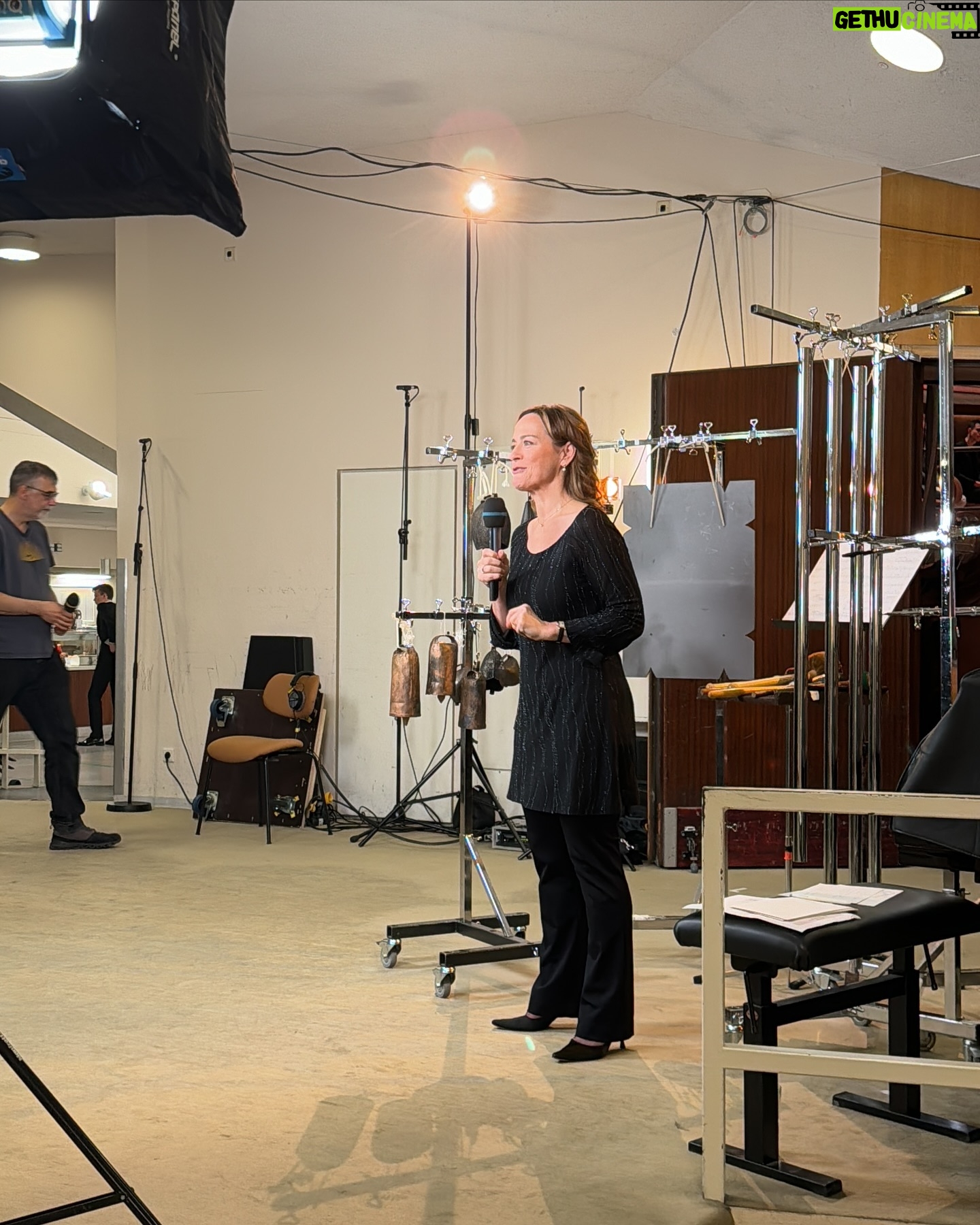 Sarah Willis - 5.9K Likes - An unforgettable Mahler 6! I had a wonderful week with @gustavodudamel 🇻🇪 @berlinphil horns 📯, guest principal & dear friend @andrewbainhorn🐨 and the great Berlin Phil Media cinema broadcast team🎥 Thanks to all of you who tuned in from all over the world - and sent photos! 🙏💖