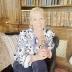 Sarah Beeny Instagram - AD Almost half of Brits admit they’re unaware of how sharing everyday household items, from remotes to games console controllers, can spread germs. In my household, with teenagers bustling around, everything gets shared. And while I’d like to blame the kids (like 36% of us do), we may all be spreading germs without even realising it. To highlight how easily germs can be spread around the home, I’ve teamed up with Dettol. They have leant me a fabulous range of ‘GermWare’ items made from copper, which is naturally antibacterial. Not everything can be made from copper, but we don’t need to change what we love doing because Dettol has us covered. Spread the love, not the germs! To find out more, visit @dettol.uk #ad #spreadlovenotgerms
