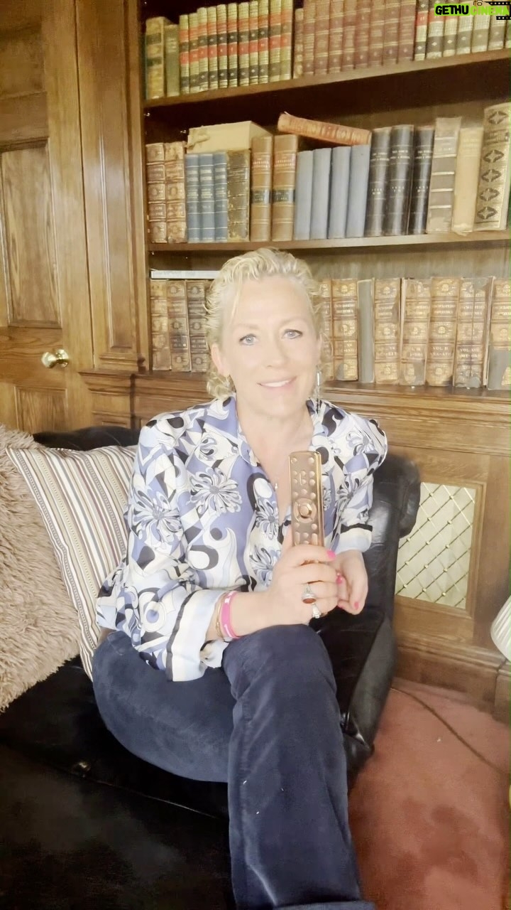 Sarah Beeny Instagram - AD Almost half of Brits admit they’re unaware of how sharing everyday household items, from remotes to games console controllers, can spread germs. In my household, with teenagers bustling around, everything gets shared. And while I’d like to blame the kids (like 36% of us do), we may all be spreading germs without even realising it. To highlight how easily germs can be spread around the home, I’ve teamed up with Dettol. They have leant me a fabulous range of ‘GermWare’ items made from copper, which is naturally antibacterial. Not everything can be made from copper, but we don’t need to change what we love doing because Dettol has us covered. Spread the love, not the germs! To find out more, visit @dettol.uk #ad #spreadlovenotgerms