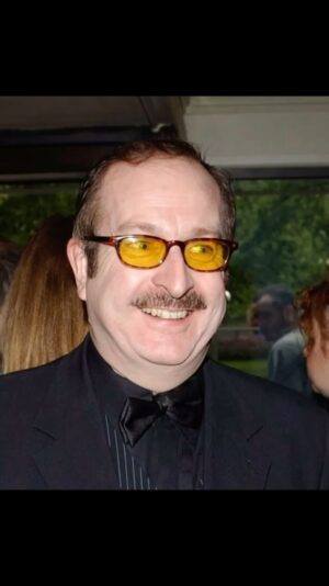 Sarah Beeny Instagram - RIP To the lovely charming legendary #stevewright an honour to have been on your show x