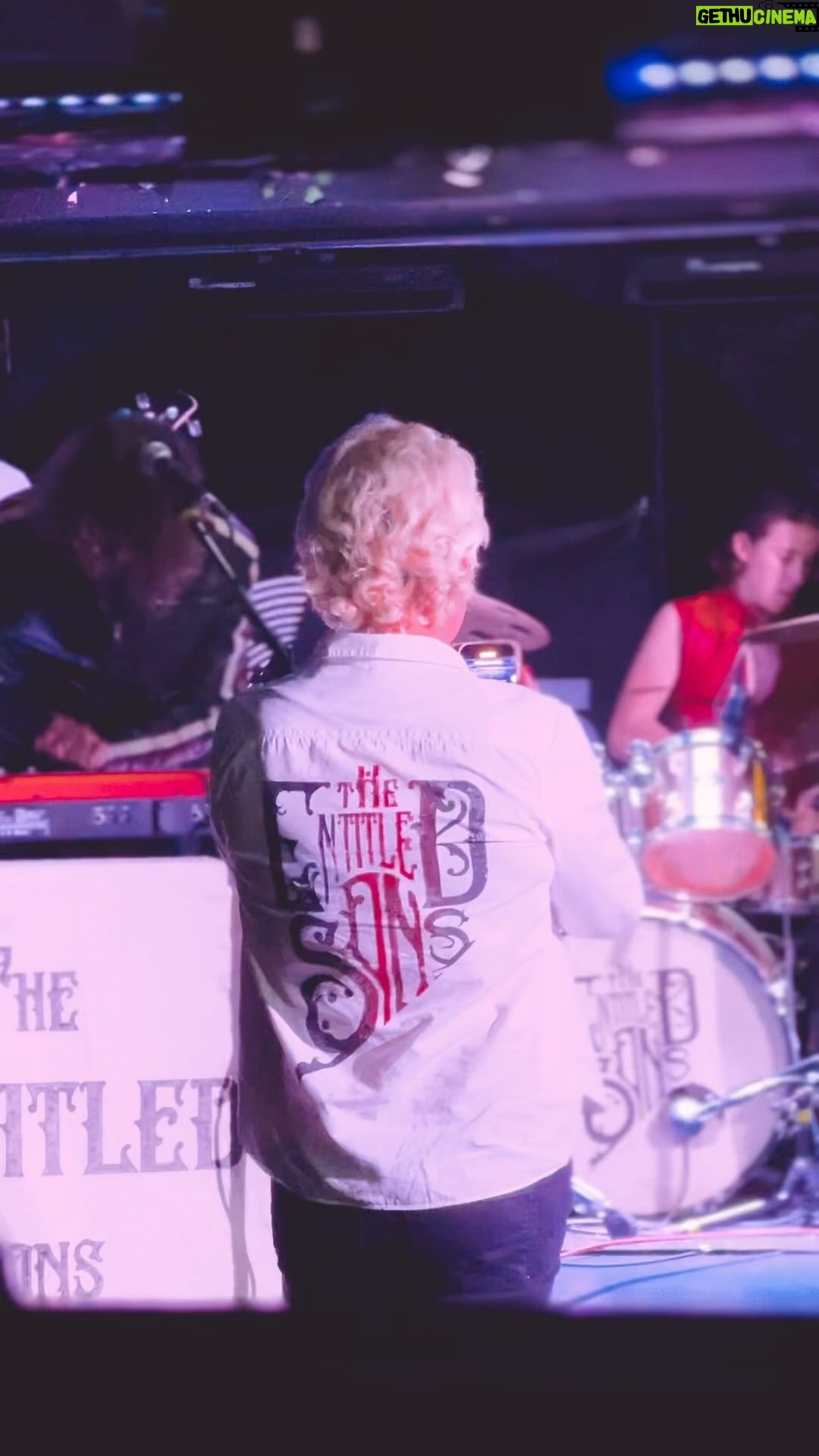 Sarah Beeny Instagram - So who’s joining me for #cocktails this Friday in #manchester @eagleinn and Sunday in #sheffield @sidneyandmatilda to raise a glass to the final part of @the_entitled_sons tour, following their sell out gig last week!!? https://theentitledsons.com/gigs/ X