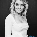 Sarah Bolger Instagram – Pleasure hanging with @tvinsider yesterday! Thank you @iheartmaarten for these incredible photos!! Hair: @mattshair 
Makeup: @makeupbysvh 
Stylist: @katiebof 
Suit: @awake_mode 🖤