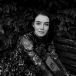 Sarah Bolger Instagram – All the whimsy 🖤 
@nolwencif || @ladygunn