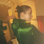 Sarah Bolger Instagram - When it doubt, put a bow on it! 🎀
