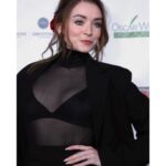 Sarah Bolger Instagram – Cheers to the amazing Irish talent in that room last night, and cheers to Oscar Wilde. Another glorious and fun @oscarwildeawardsla #badrobot ☘️