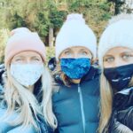 Sarah Chalke Instagram - Happy #nationalsiblingday !! ❤️❤️❤️#wearamask
