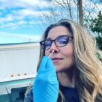Sarah Chalke Instagram - Covid tested three times a week. #FireflyLane. And fully vaxxed 💪❤️Some people were asking if we weren’t vaccinated bc we get tested too. Fully vaxxed.💪💪 #covidprotocols