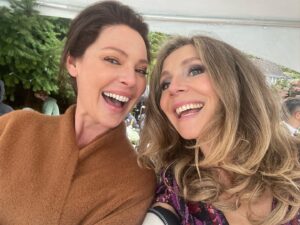 Sarah Chalke Instagram - Firefly Lane season two part one is steaming now on @netflix !! ❤️