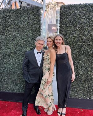 Sarah Chalke Instagram - Emmy’s pt 2 🤪