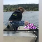 Sarah Chalke Instagram - Thanks to my little sister for documenting this embarrassing moment for me…and as discussed on @zachbraff and @donald_aison ‘s podcast, Fake Doctors Real Friends… clearly I am Elliot Reid in real life🤦🏼‍♀️ Sound on & swipe for the struggle👉🏼 #MotorsAreHeavy #fakedoctorsrealfriends @joelle_monique @dj_danl