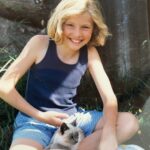 Sarah Chalke Instagram - #Fbf to when my sister and I each got a kitten and they slept on our pillows that night and my sister woke up the next morning so allergic with a swollen face and we couldn’t keep them. 😭 (I had wanted a pet so desperately that I had made a home out of a cardboard box and a plant for a caterpillar and an ant)
