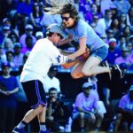 Sarah Chalke Instagram - Usually at this time of year, we’d be at @bigslickkc to raise money for @childrensmercy hospital. (As you can see from the first picture I don’t know how “sports” work.) Go to bigslickkc.org for more info on tonight’s virtual event!