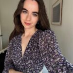 Sarah Desjardins Instagram - Thanks to this dress for making me feel pretty but more importantly this cat for purring in my arms when I was overstimulated ✨