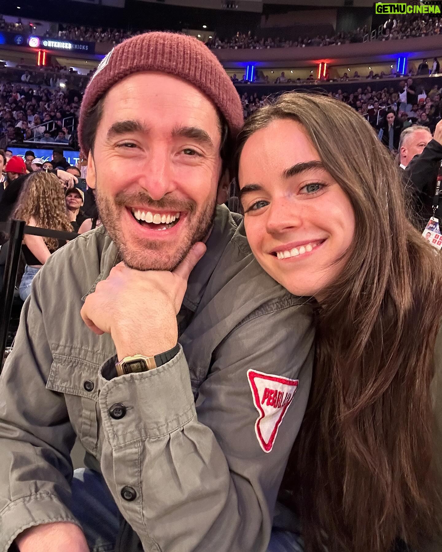Sarah Desjardins Instagram - nyc with my absolute love 🗽