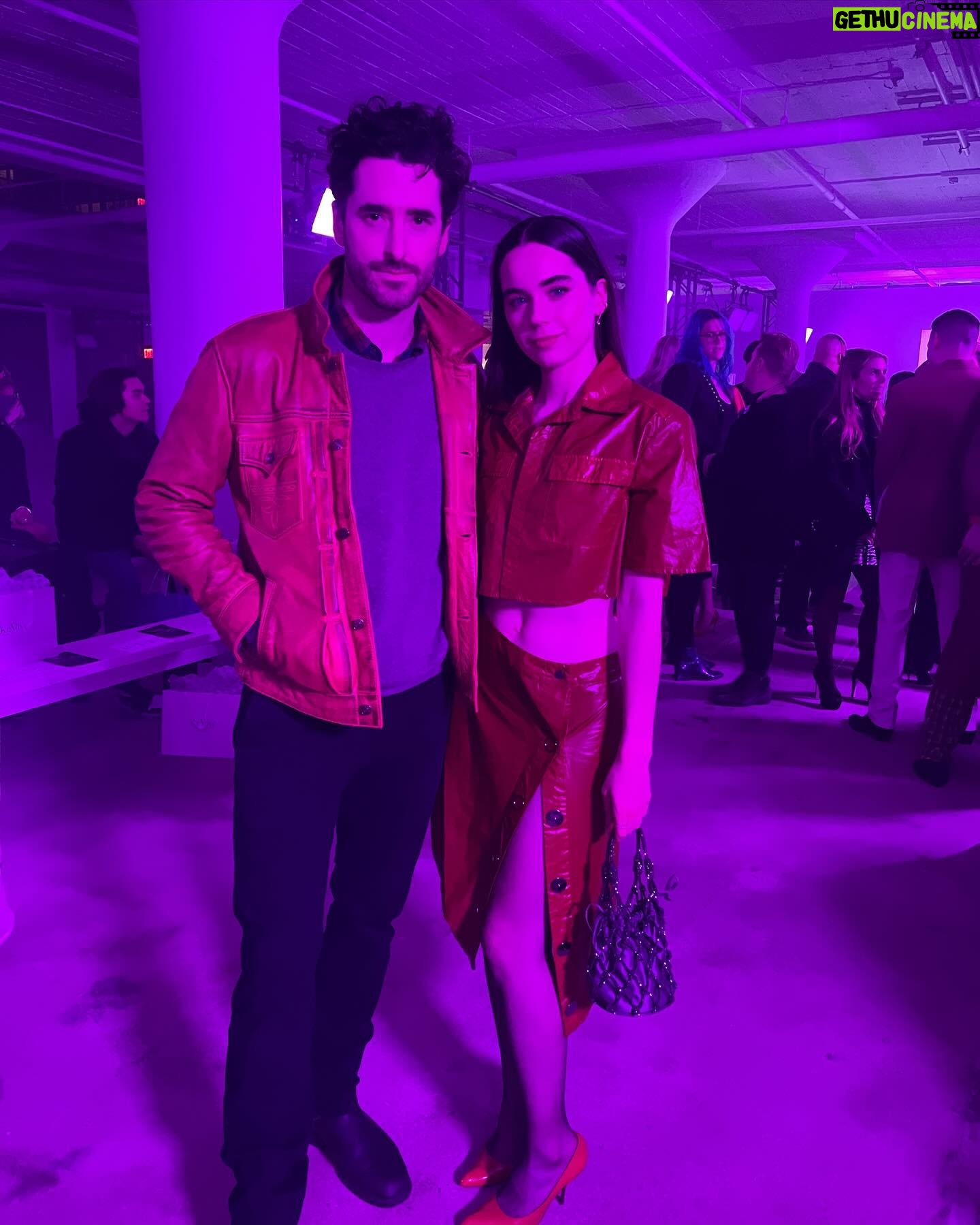 Sarah Desjardins Instagram - nyc with my absolute love 🗽