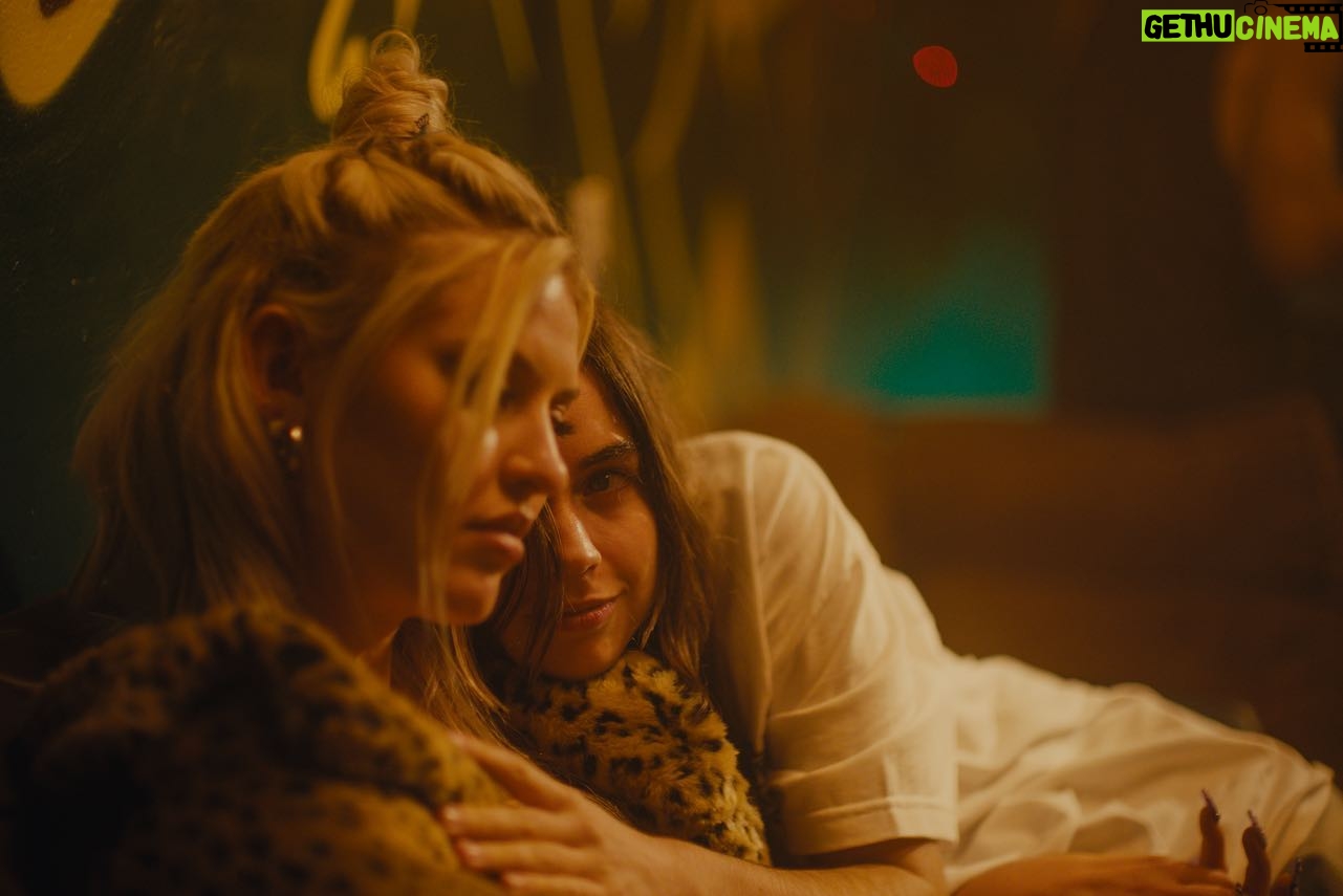 Sarah Desjardins Instagram - You guys I can finally share a sneak peek from the dailies of Little Booms! This short is so insanely dear to my heart. One of the most special times I’ve ever spent on set. CANNOT WAIT to share it with you. ✨ @thesarahgrey no one loves you like I love you. @thejordanconnor I so deeply admire you. @rachelronrose thank you for…everything. Our incredible dp @mabelengg truly knows how to capture a moment 🤍 @crawfordfilmworks @madylion @cheypetrich and everyone else involved on this team….🥹