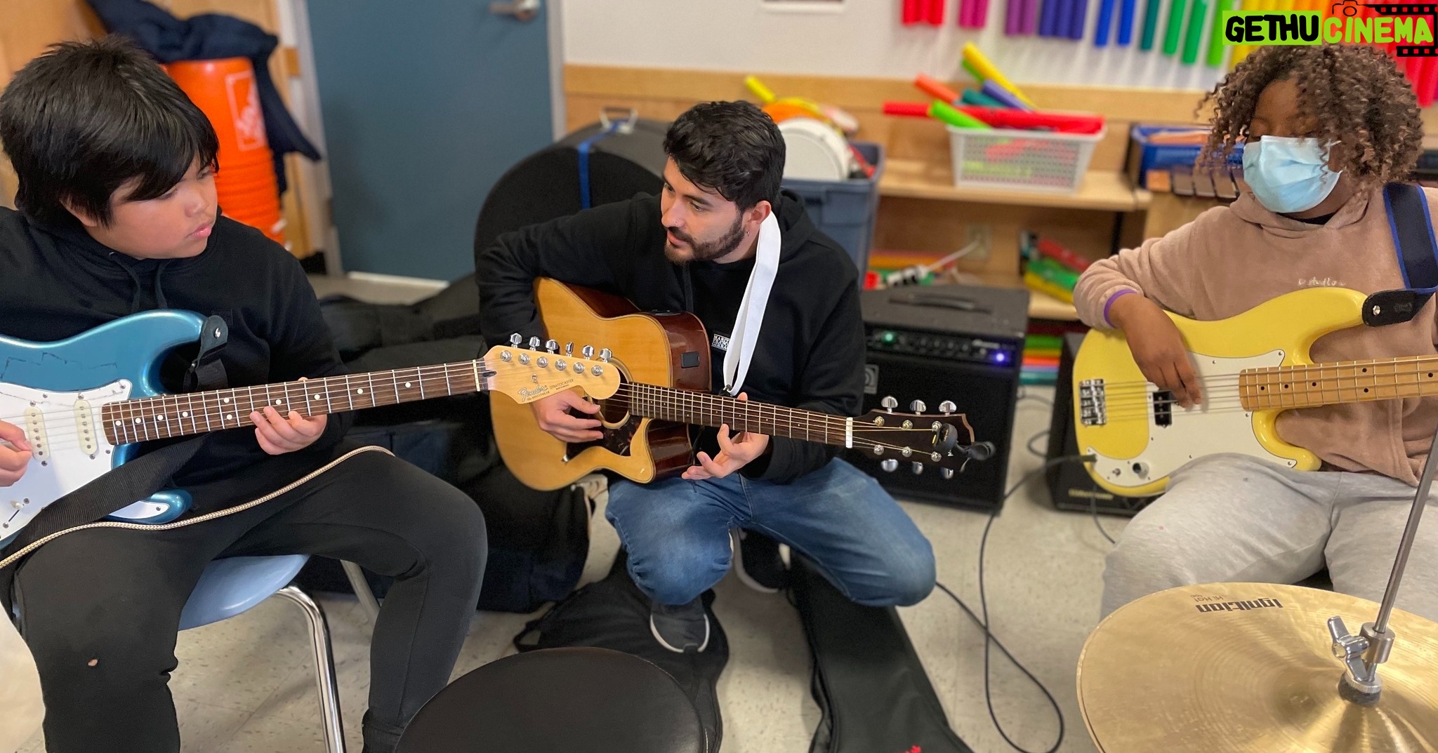 Sarah McLachlan Instagram - #respot Sharing these beautiful 2023 moments from the @sarahschoolofmusic. XoS 1. AHSIA, an alumni and instructor, performing at our fundraising event 2. Singing the National Anthem at a Canucks game with the Senior Musical Theatre class 3. BTS photo of our students at our Winter Concert Celebration 4. Surrey Guitar class with Alan 5. Announcing that MacEwan University is becoming our host space for our Edmonton Programs! 6. Our first-ever Alumni performance at @redgateartssociety 7. Year End Concert! 8. Our Jazz band performing at @guiltandco 9. Our first HIVE Friday with our songwriting class 10. Another Year End concert! Thank you for being part of our 2023! ❤️ #SoM #findyourvoice