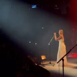Sarah McLachlan Instagram - Such an outpouring of love and support from this hometown audience ❤️ We can’t wait to bring this show to more cities… where will we see you? XoS #FTE30TOUR 🎥 @vanweloveyou