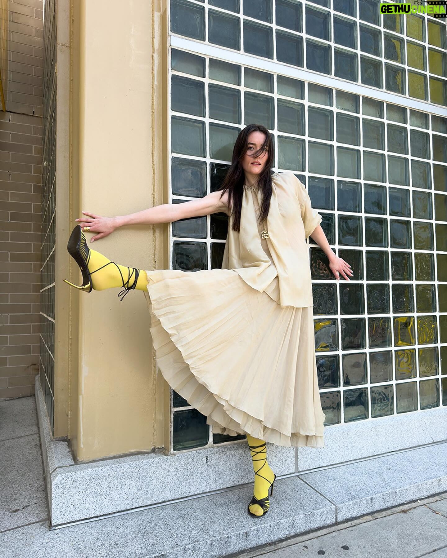 Sarah Pidgeon Instagram - “I think that’s probably why I’m an actor. I love feeling that. I love feeling things. I want to go to movies and I want to cry and I want to laugh and I want to be biting my nails—likewise with theater. Doing the play makes me feel all those things.” Making her Broadway debut, #SarahPidgeon’s celebrated performance in #Stereophonic as the lead singer of a tempestuous seventies rock band has earned one of the show’s record thirteen #TonyAwards nominations. Read the full story at the link in bio. By @mackenzie.hamilton Photography by @luckango Styling by@rikawatanabestylist Hair by @ububee8 Makeup by @nana7se Creative direction: @graphicservicesnyc Fashion director: @levymelissa Assistant editor: @michaelmtthws