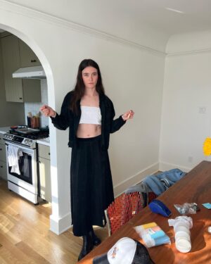 Sarah Pidgeon Instagram - Moved to LA. Is it time to read how to win friends and influence people