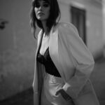 Sarah Stephens Instagram - @boss 🖤 by @bradlspencer MU @stephlai @heathmassihair 🤍